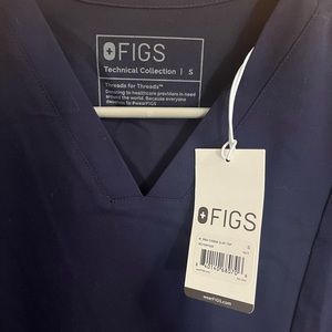 NWT Figs scrub set